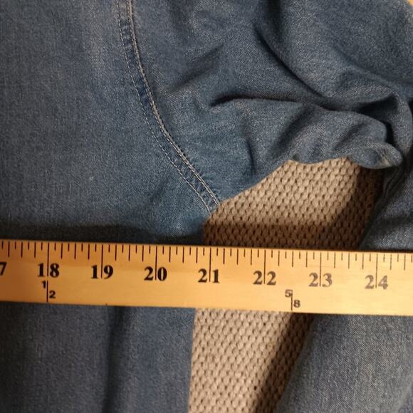 Bobbie Brooks Vintage Denim Shirt Womens Size M Blue X-Mas Bears Embroidered - Picture 12 of 15